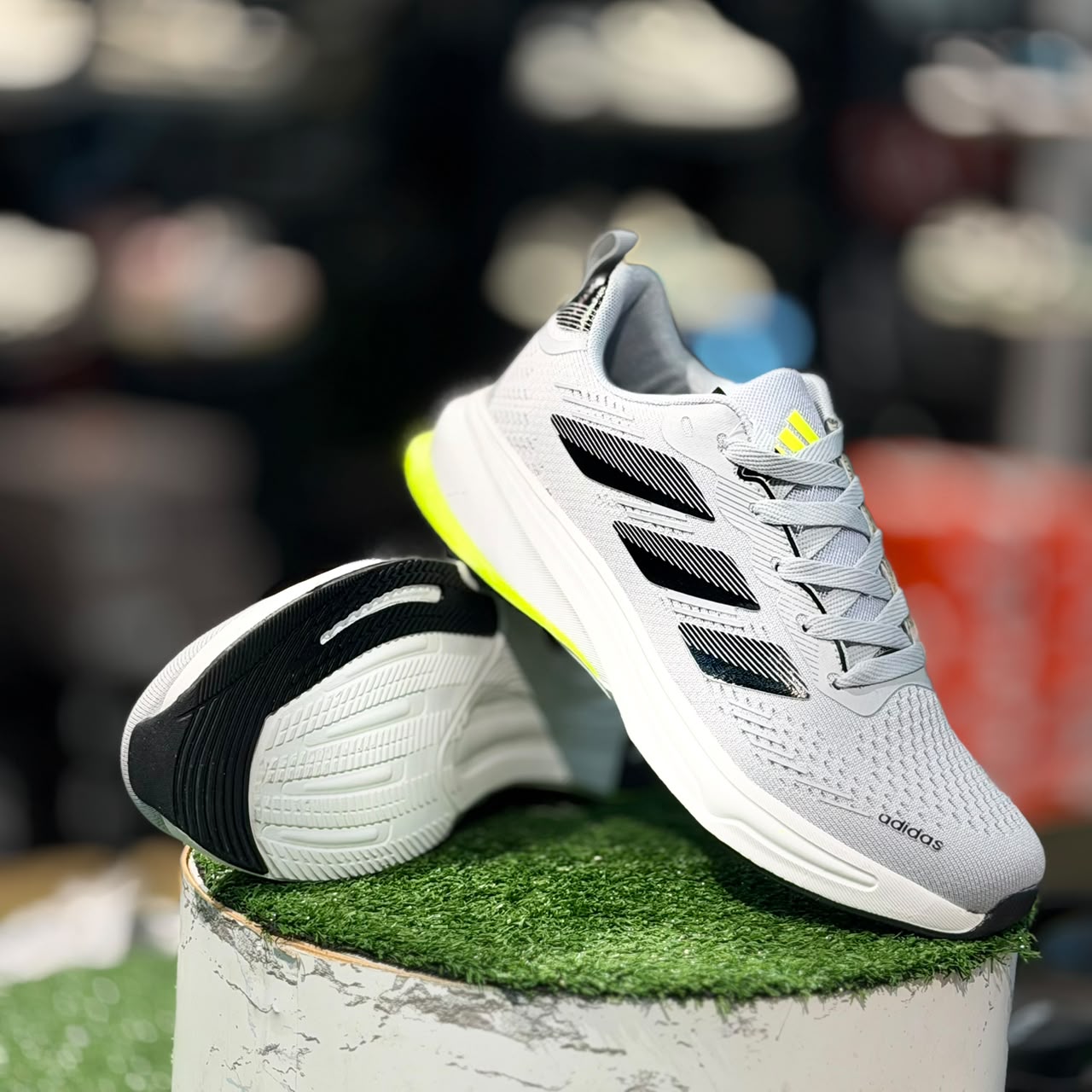 Adidas Supernova Rise running Grey N Yellow