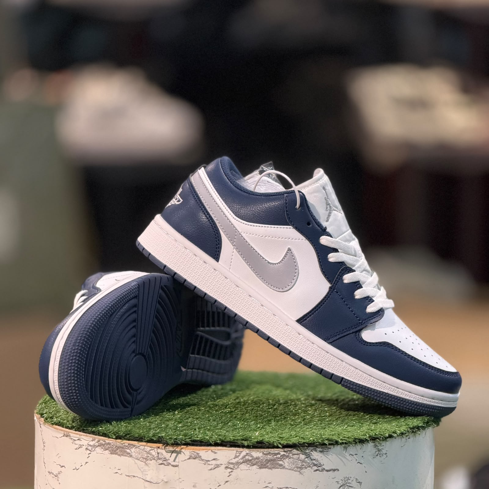 Air Jordan 1 Low White N Midnight Navy