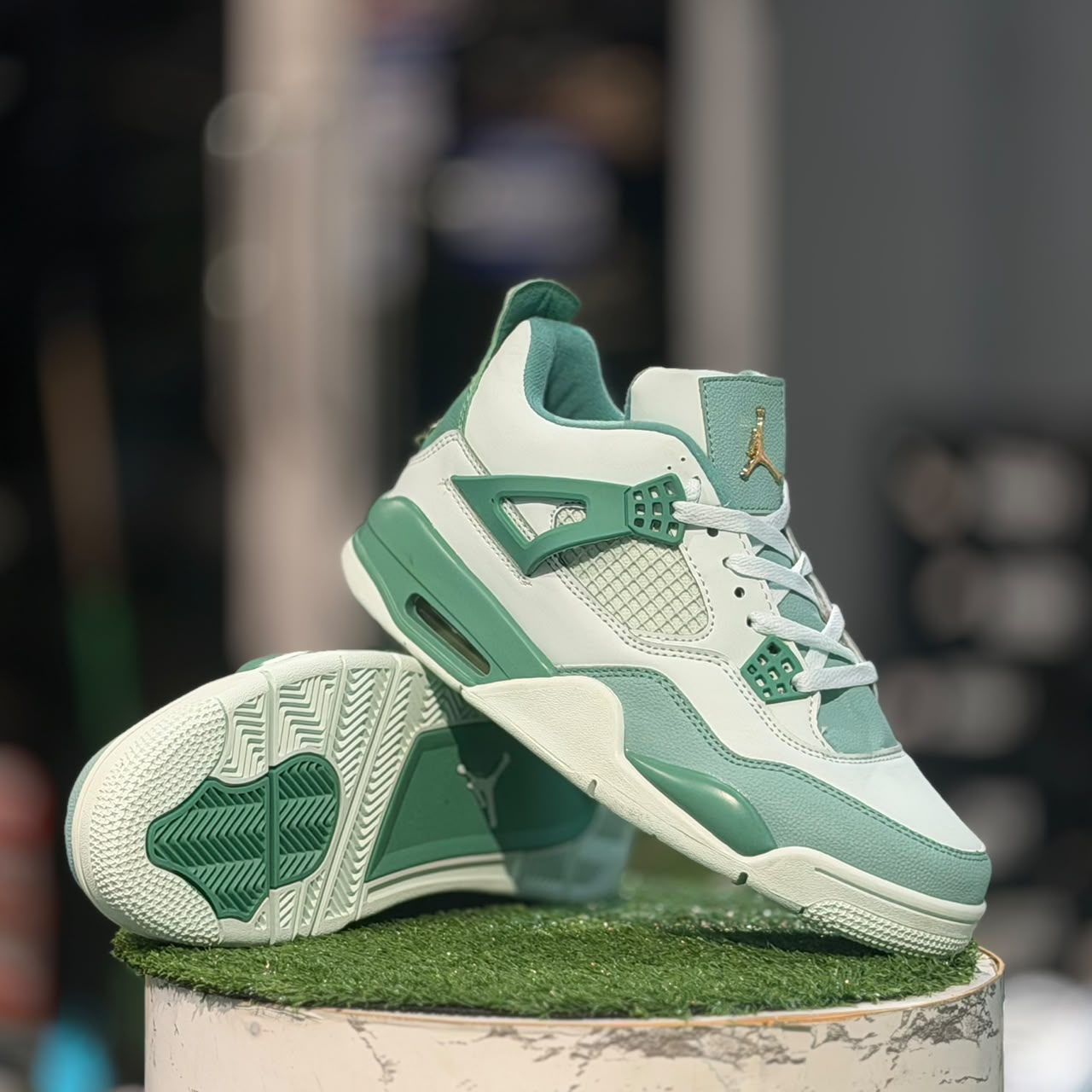 Air Jordan 4 (OG) First Class