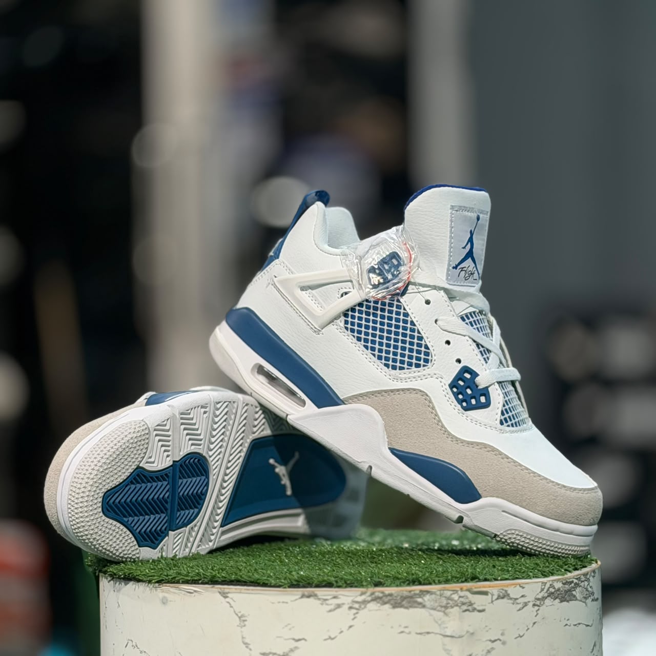 Air Jordan 4 (OG) Military Blue