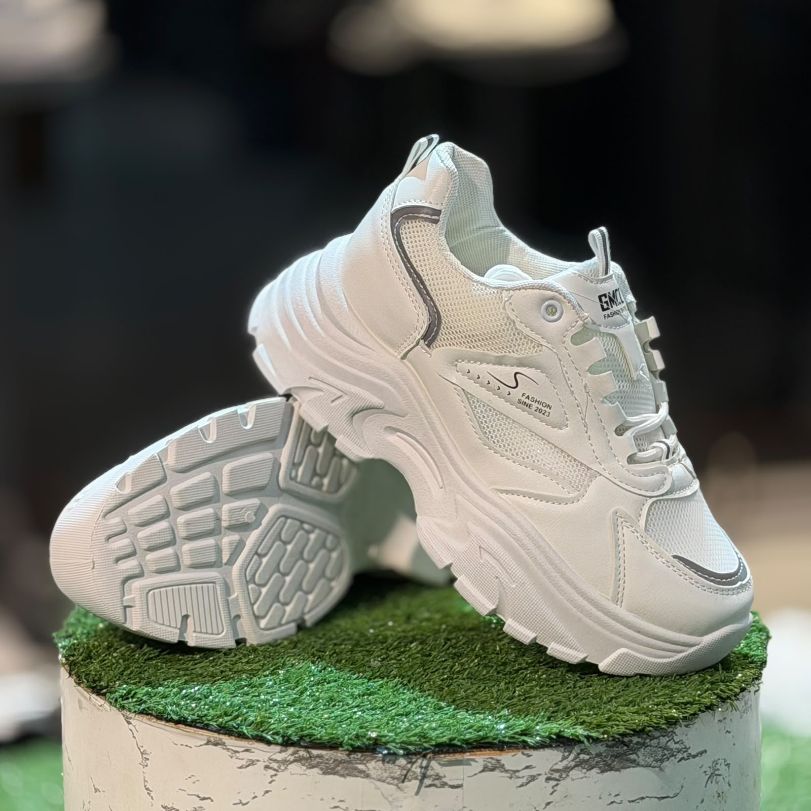Chunky K-style Full White