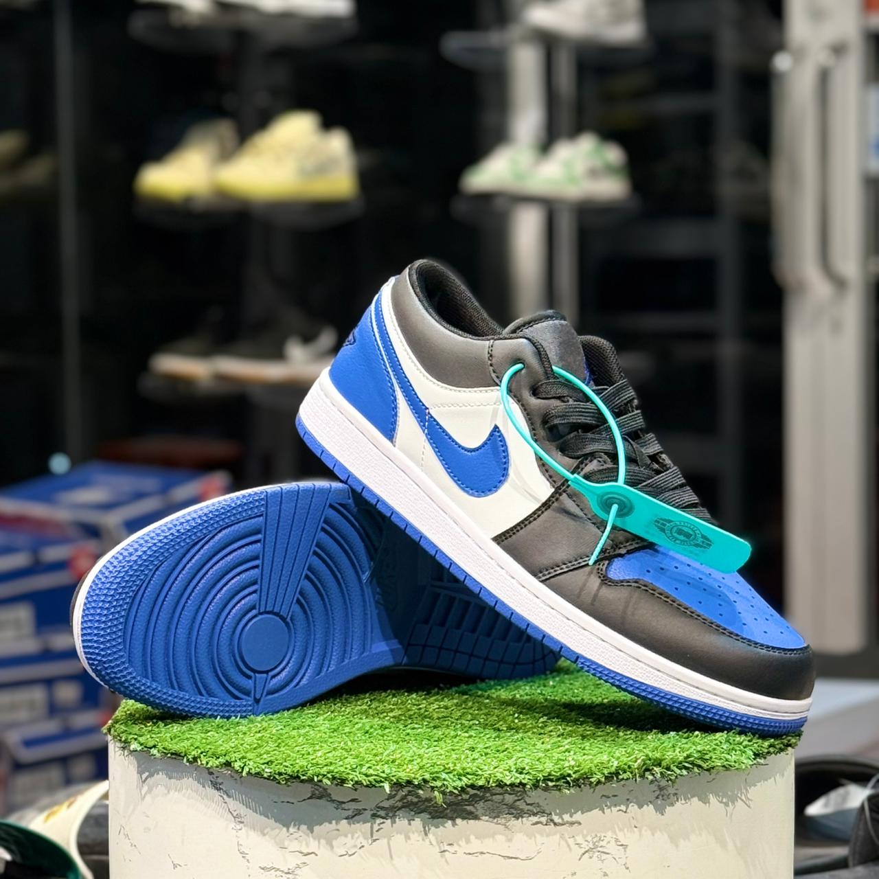 Jordan 1 Low Alternate Royal Toe