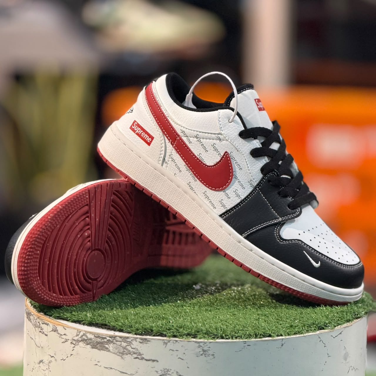 Jordan 1 Low Black N Gym Red