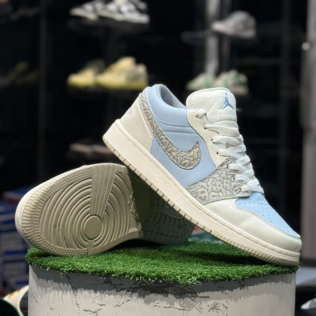 Jordan 1 Low SE Blue Tint Elephant Print