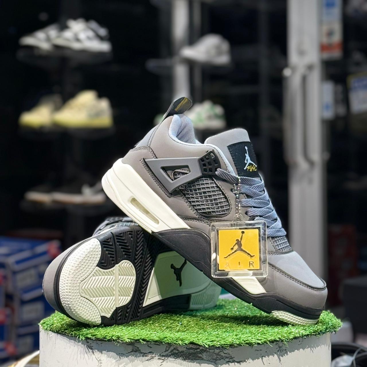 Jordan 4 Retro Cool Grey