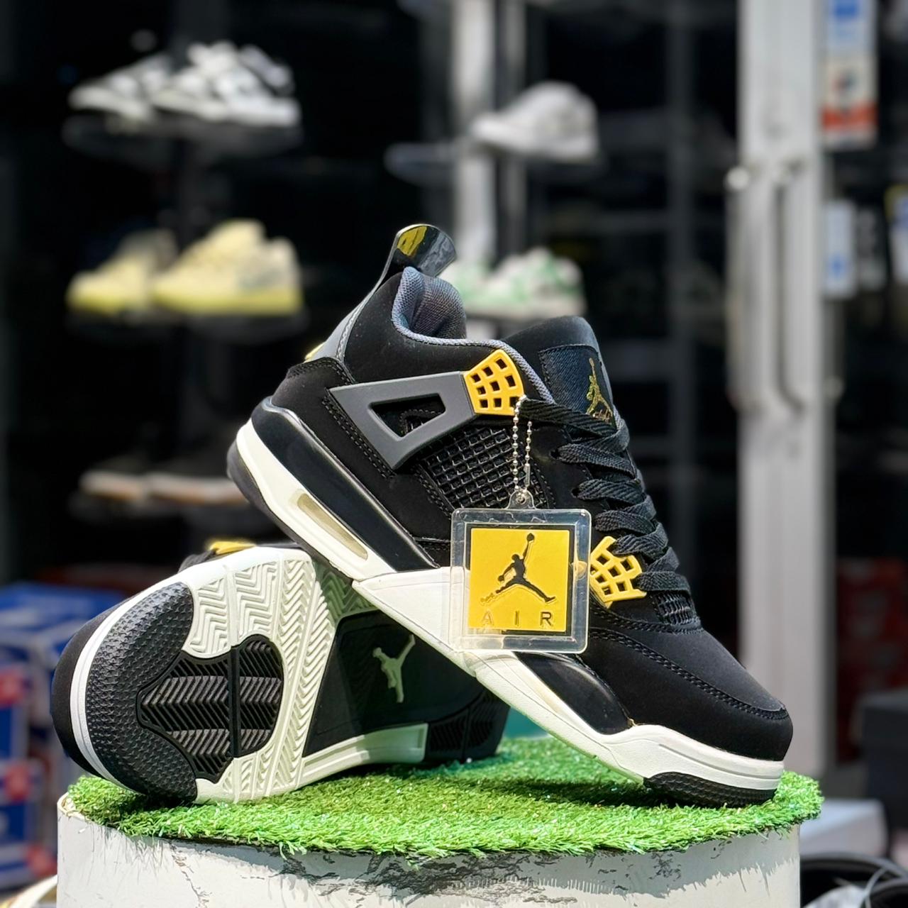 Jordan 4 Retro Royalty