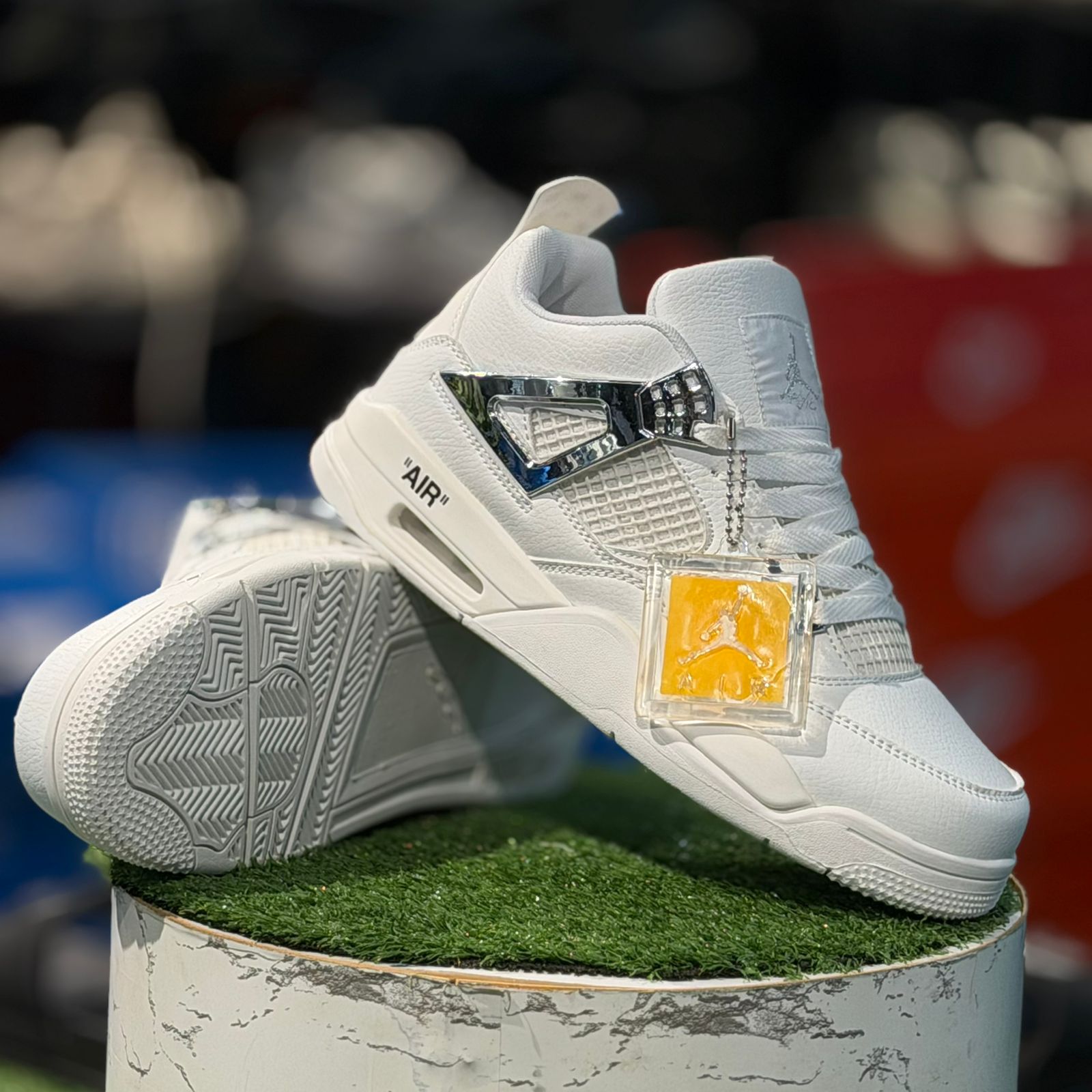Jordan 4 Retro White N Metalic Silver