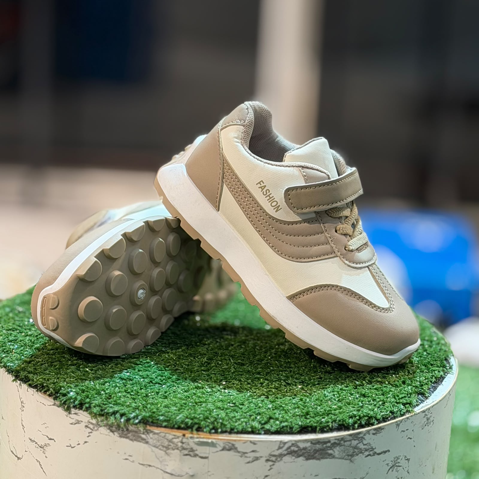 Kids Shoe 2003