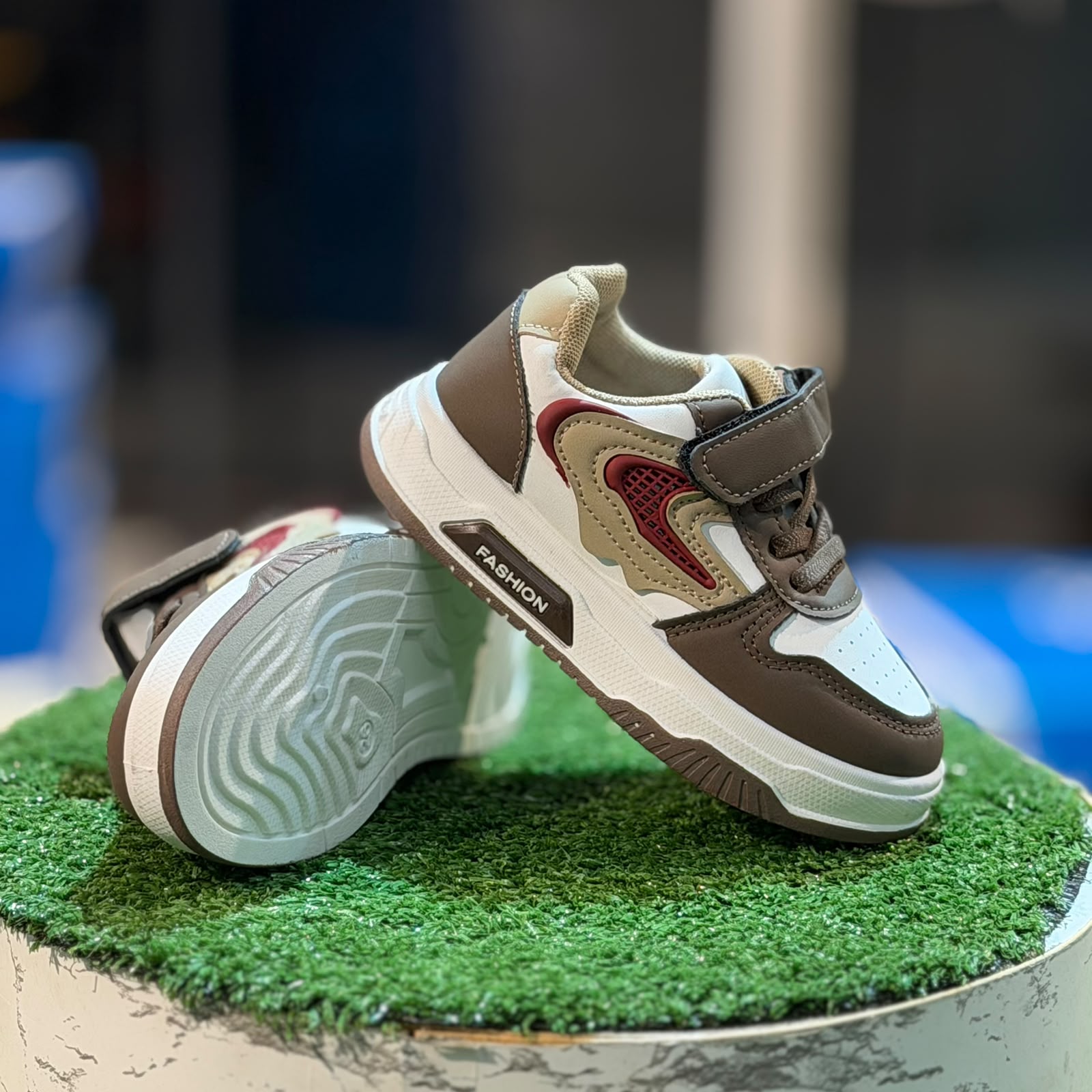 Kids Shoe 2004