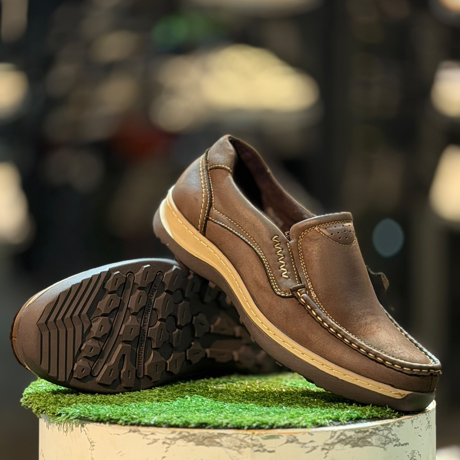LP004 Leather Premium