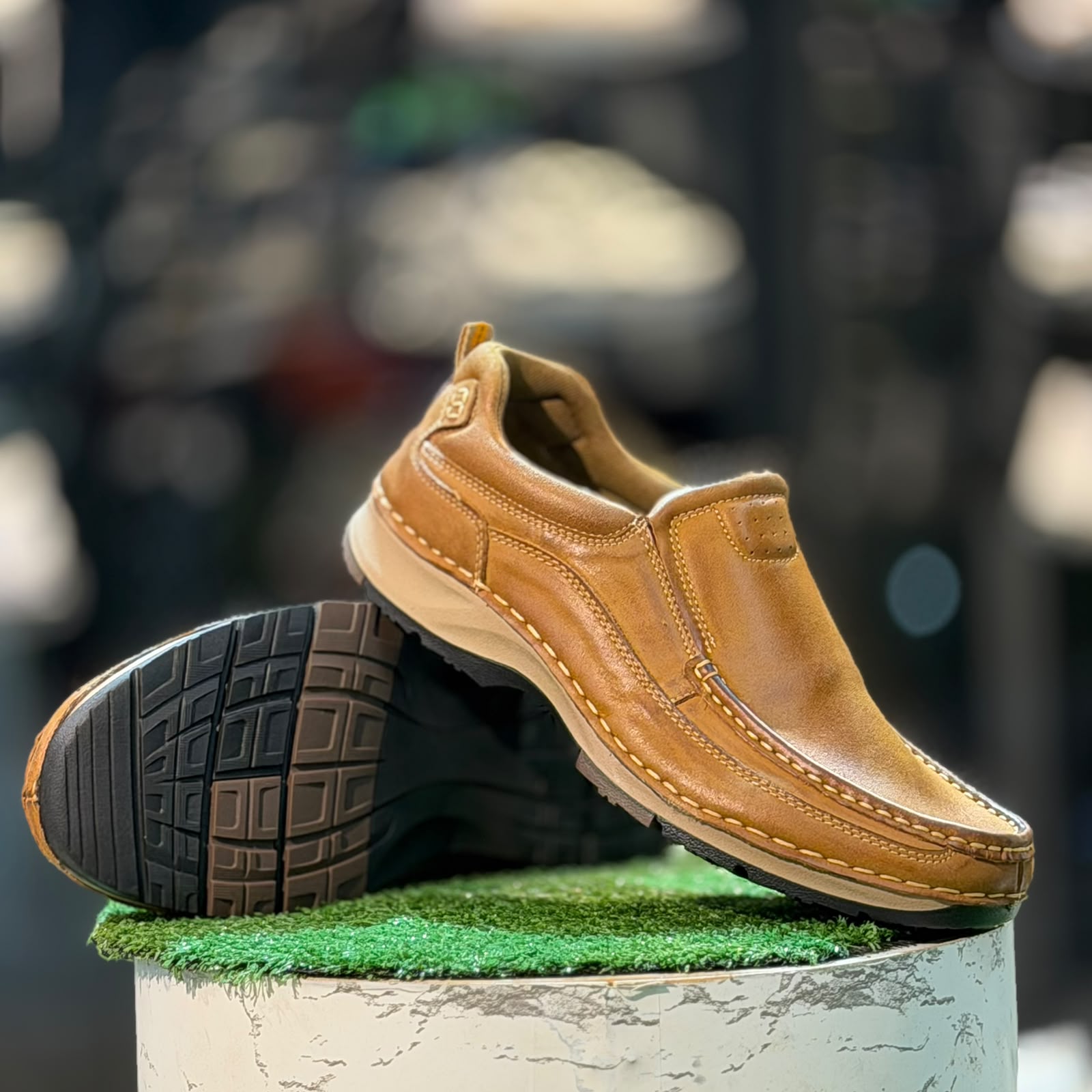 LP005 Leather Premium
