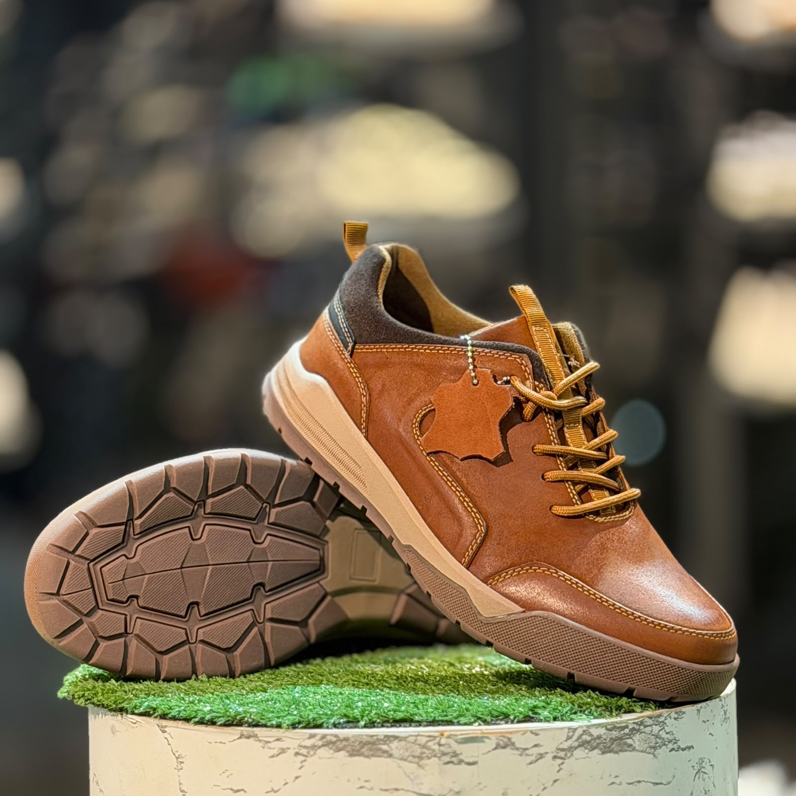 LP008 Leather Premium
