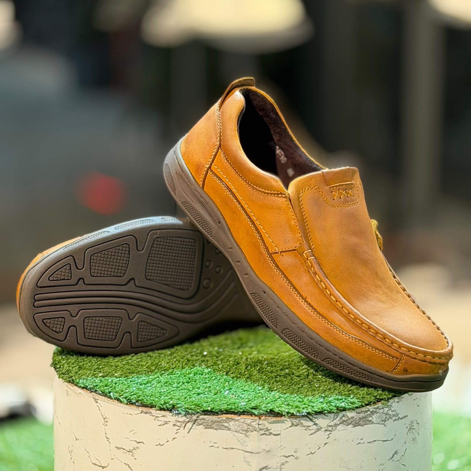 LP016 Leather Premium