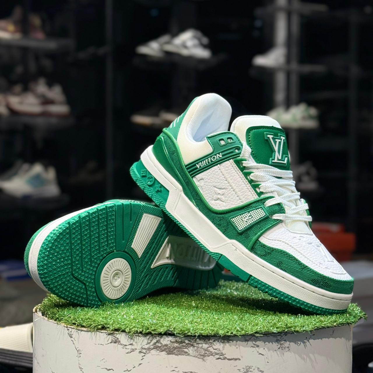 LV Trainer Green N White