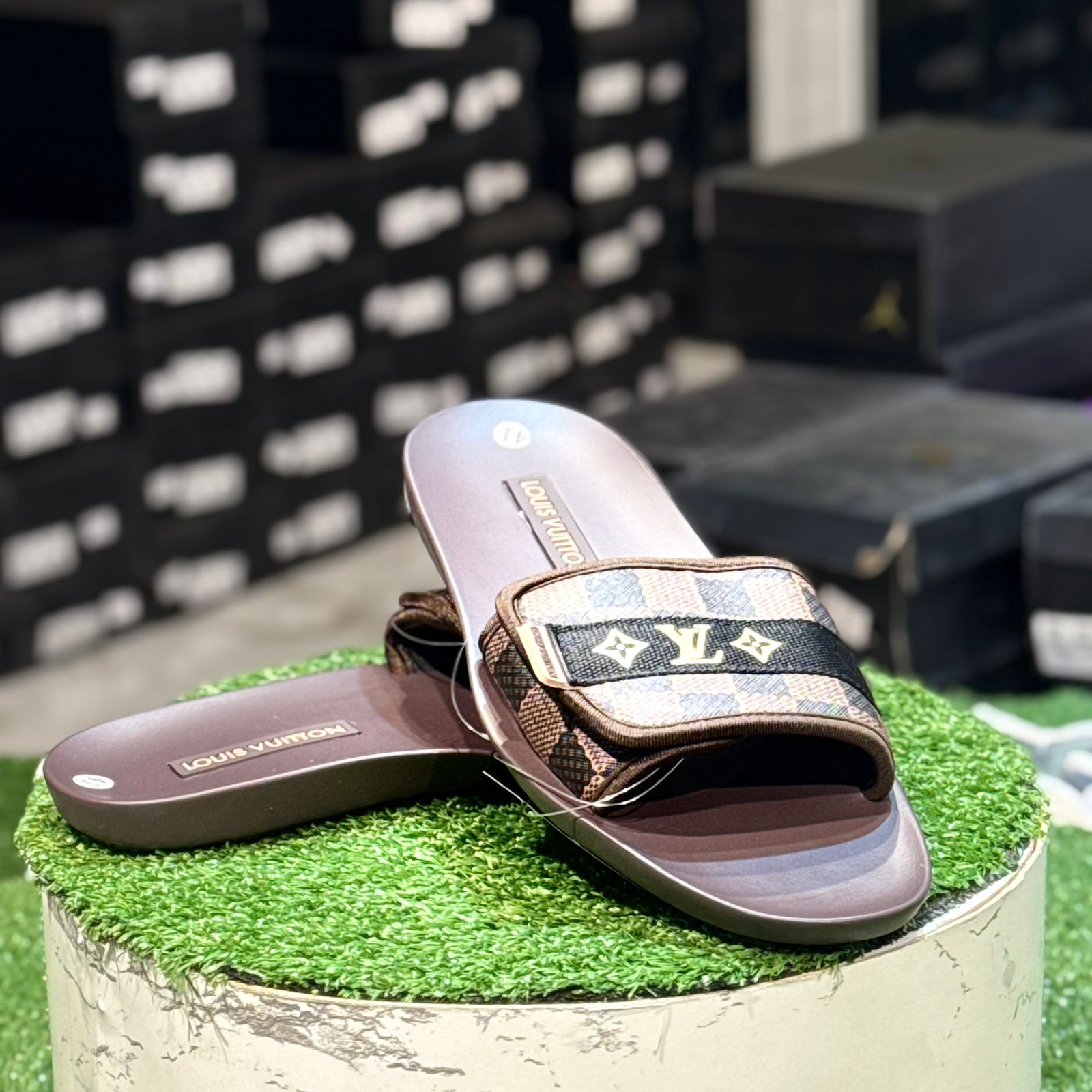 Louis Vuitton Honolulu Slide Brown