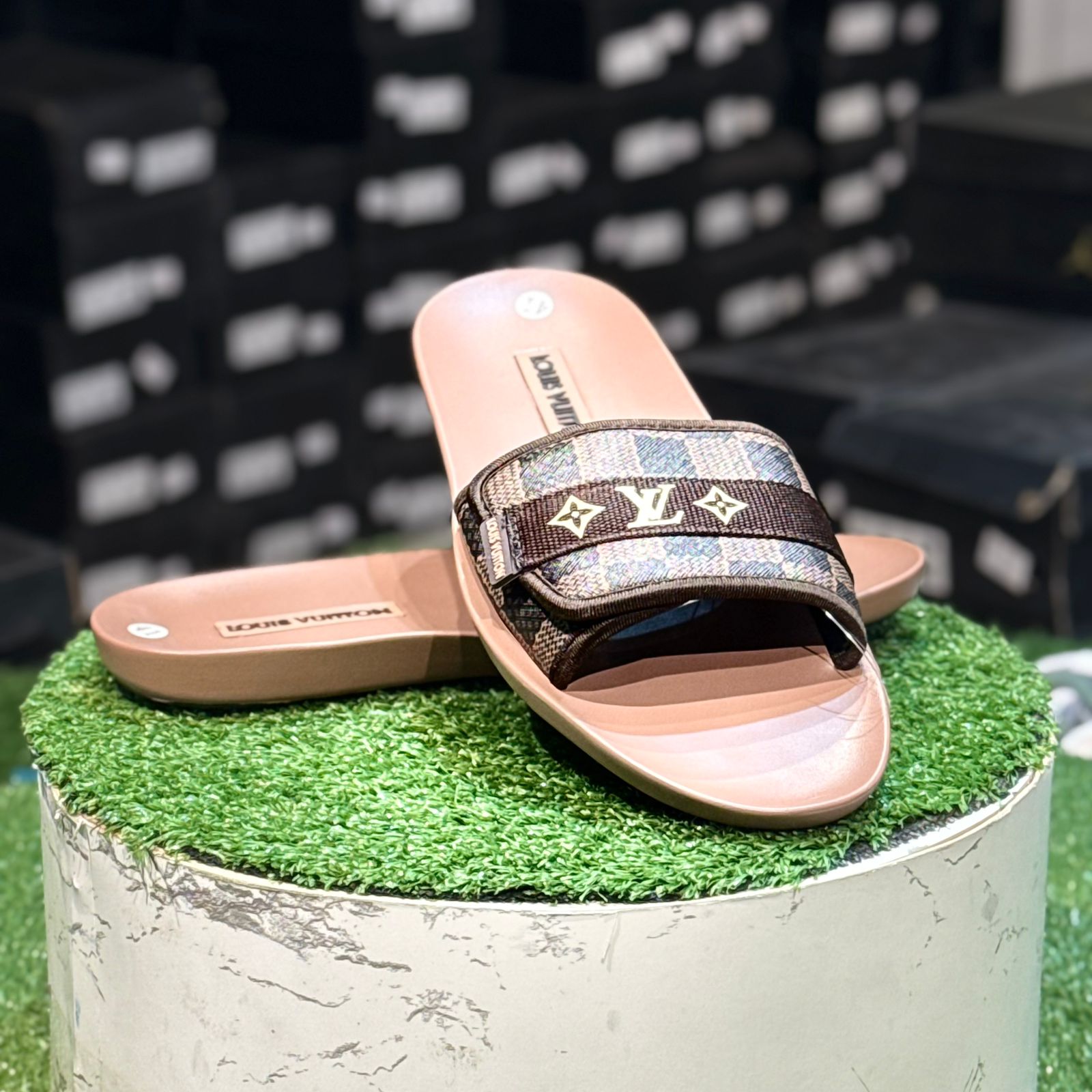 Louis Vuitton Honolulu Slide Khaki
