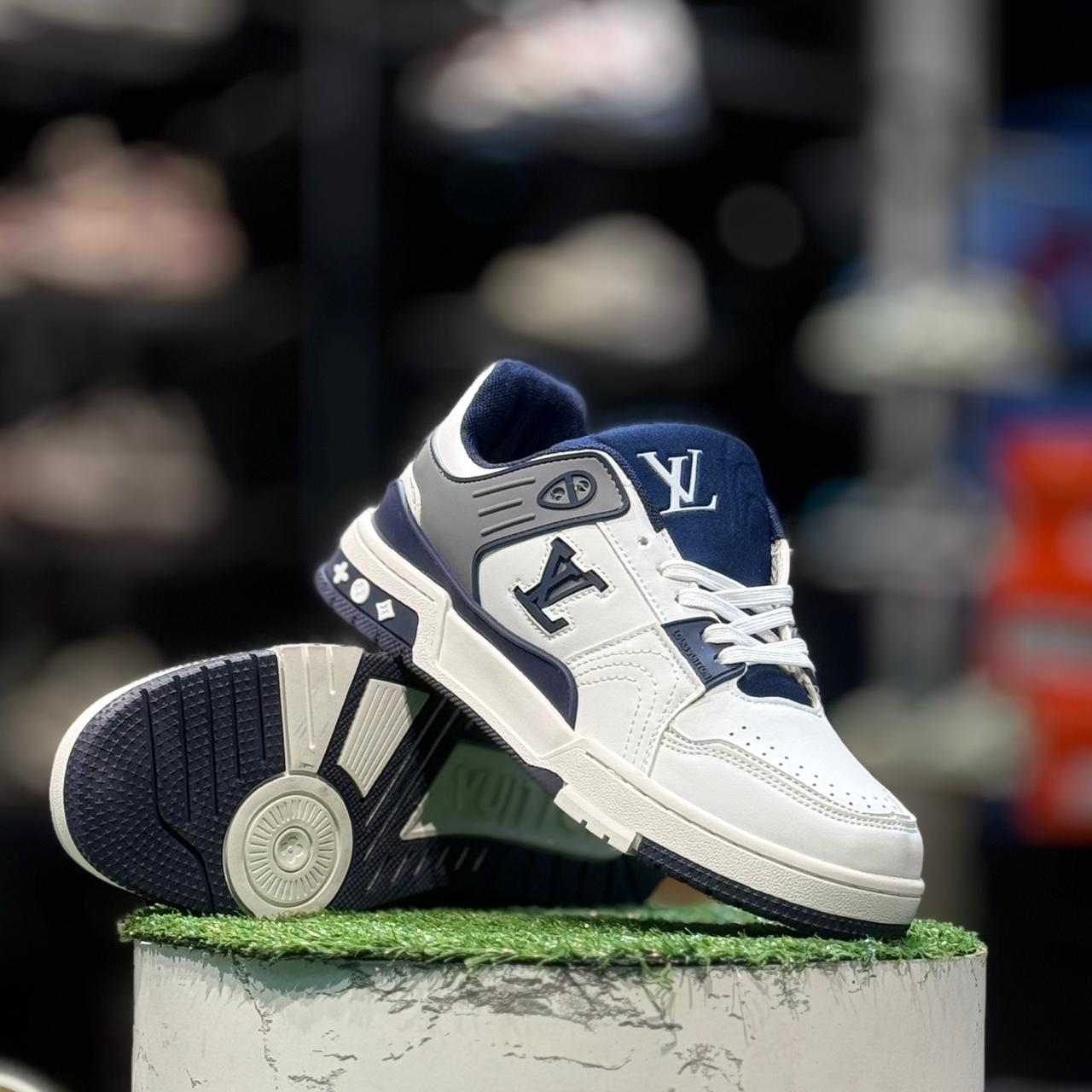 Louis Vuitton Trainer White N Navy Blue
