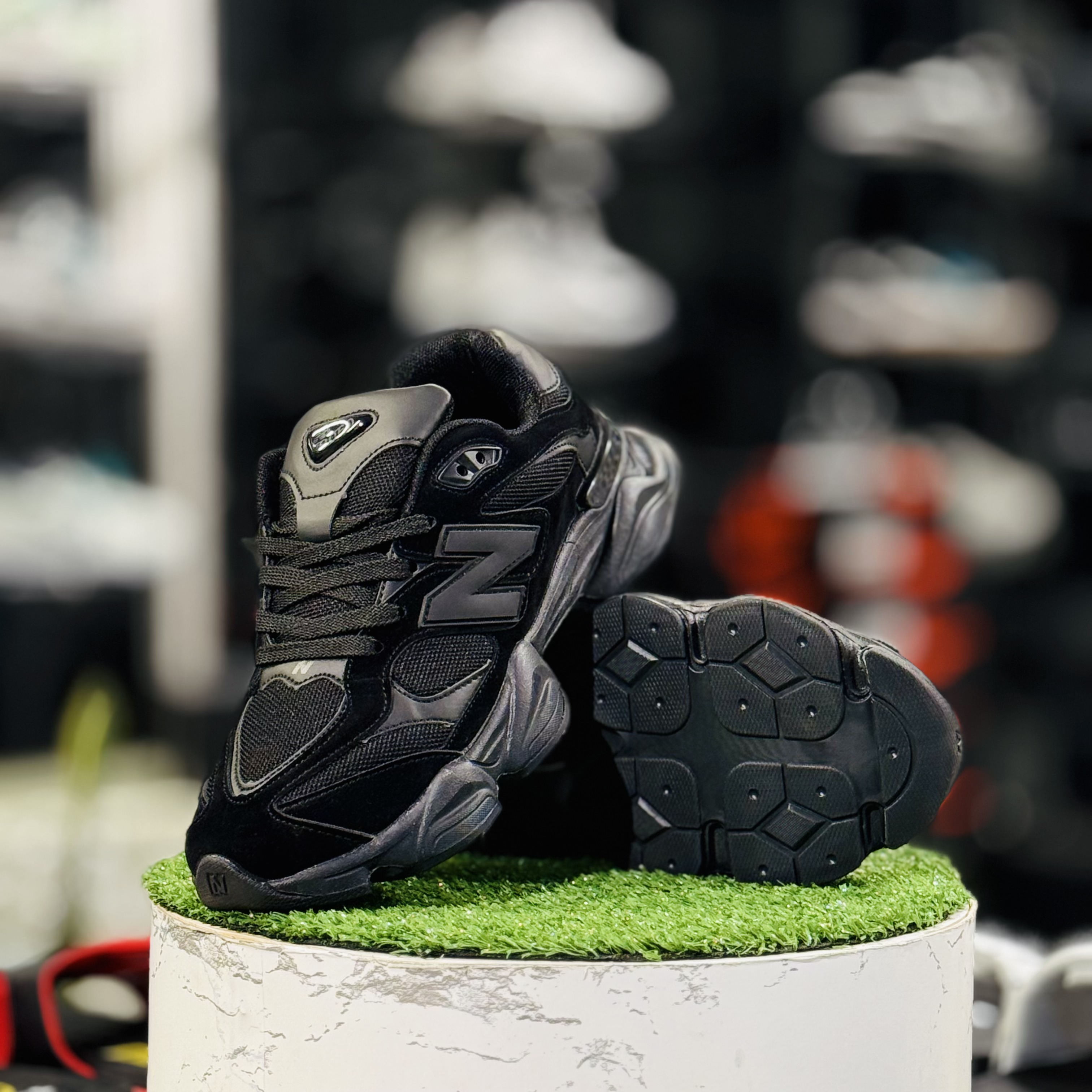 New Balance 9060 Triple Black