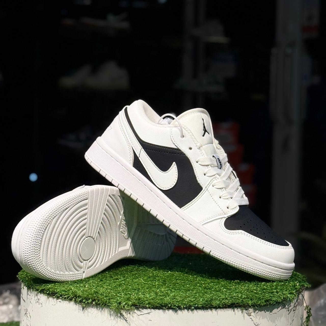 Nike Air Jordan 1 Low Panda black 