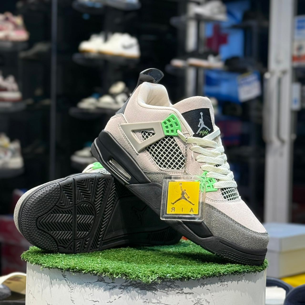 Jordan 4 Retro SE Neon 95