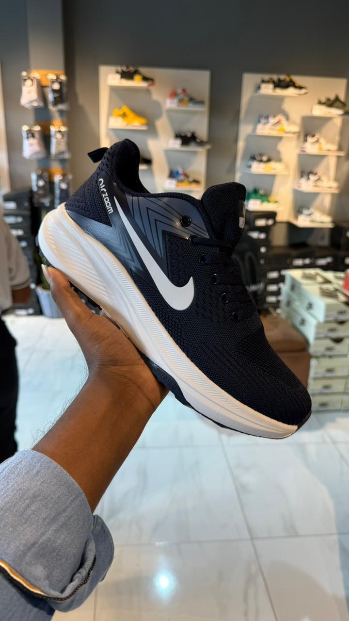 Nike Air Zoom Running Black N White