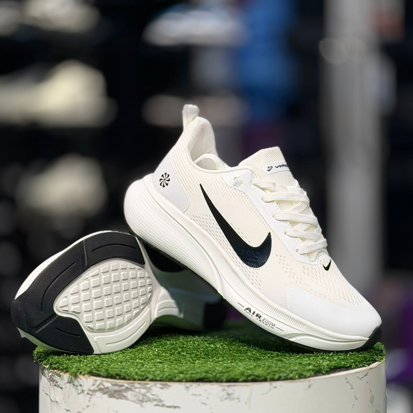 Nike Air Zoom White N Black