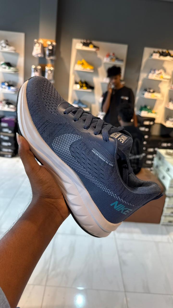 Nike Invincible 3 Black