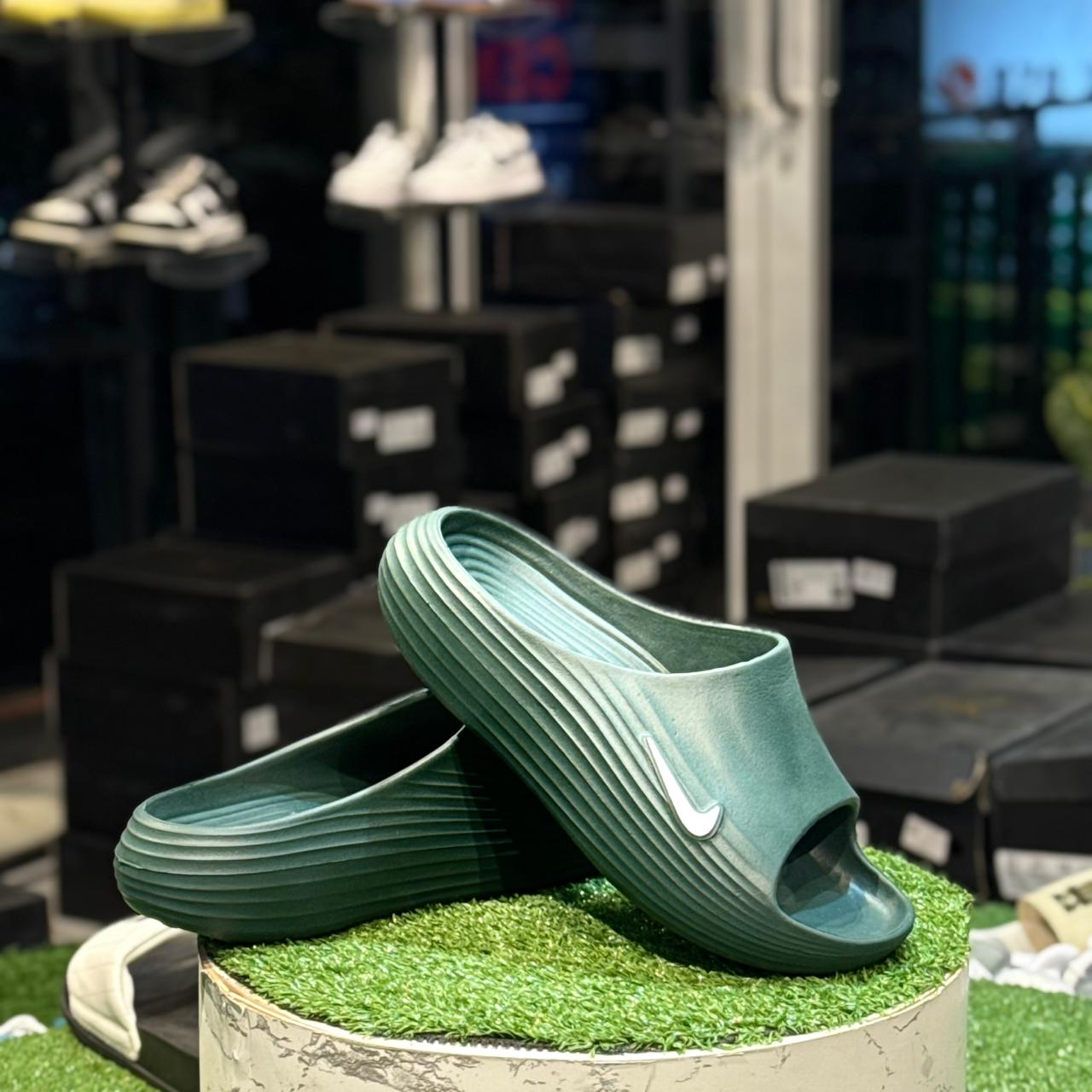 Nike ReactX Rejuven8 Slides Dark Green