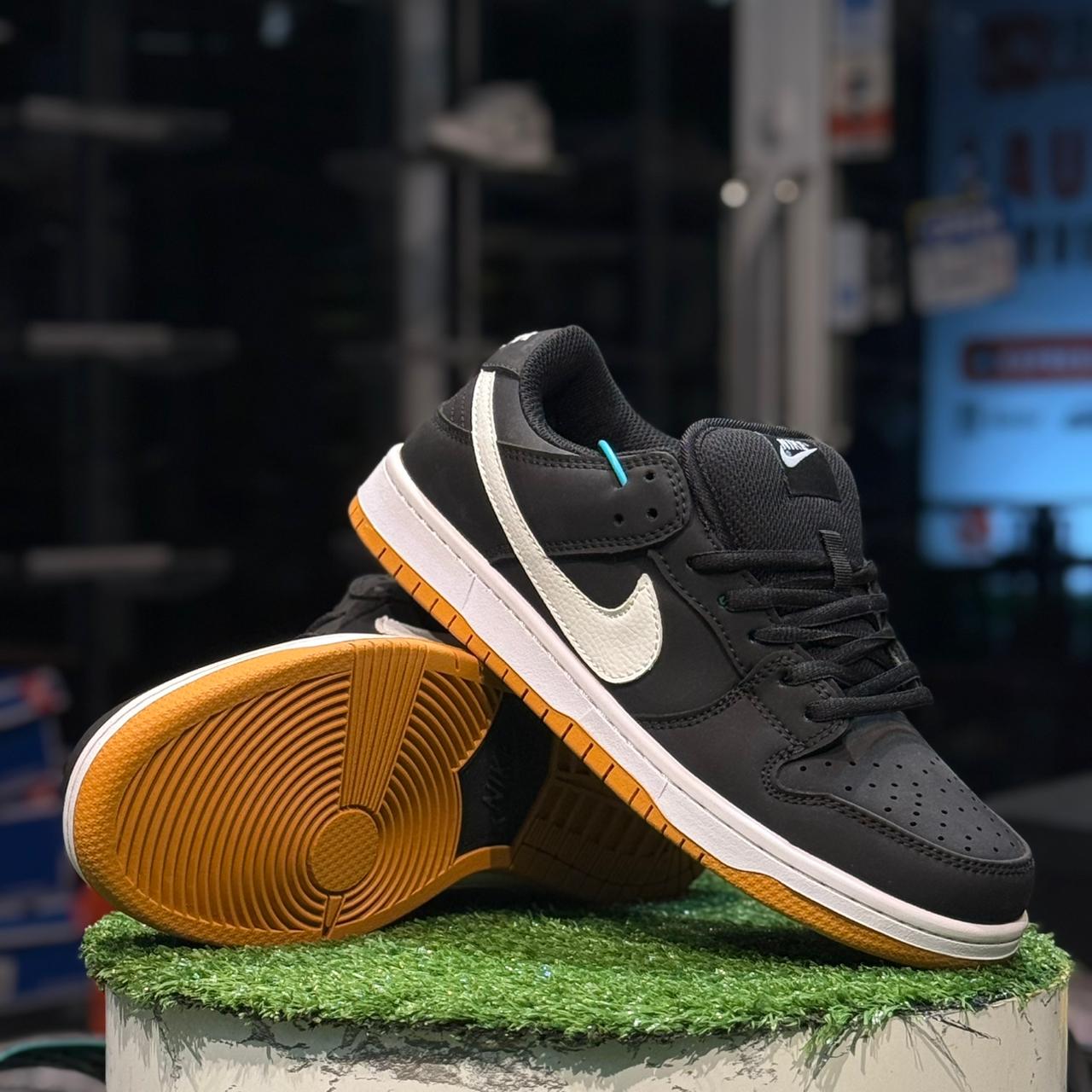 Nike SB Dunk Low Pro Black Gum