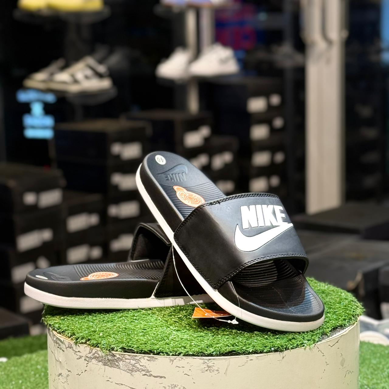 Nike Victori One Slide Black N White Logo