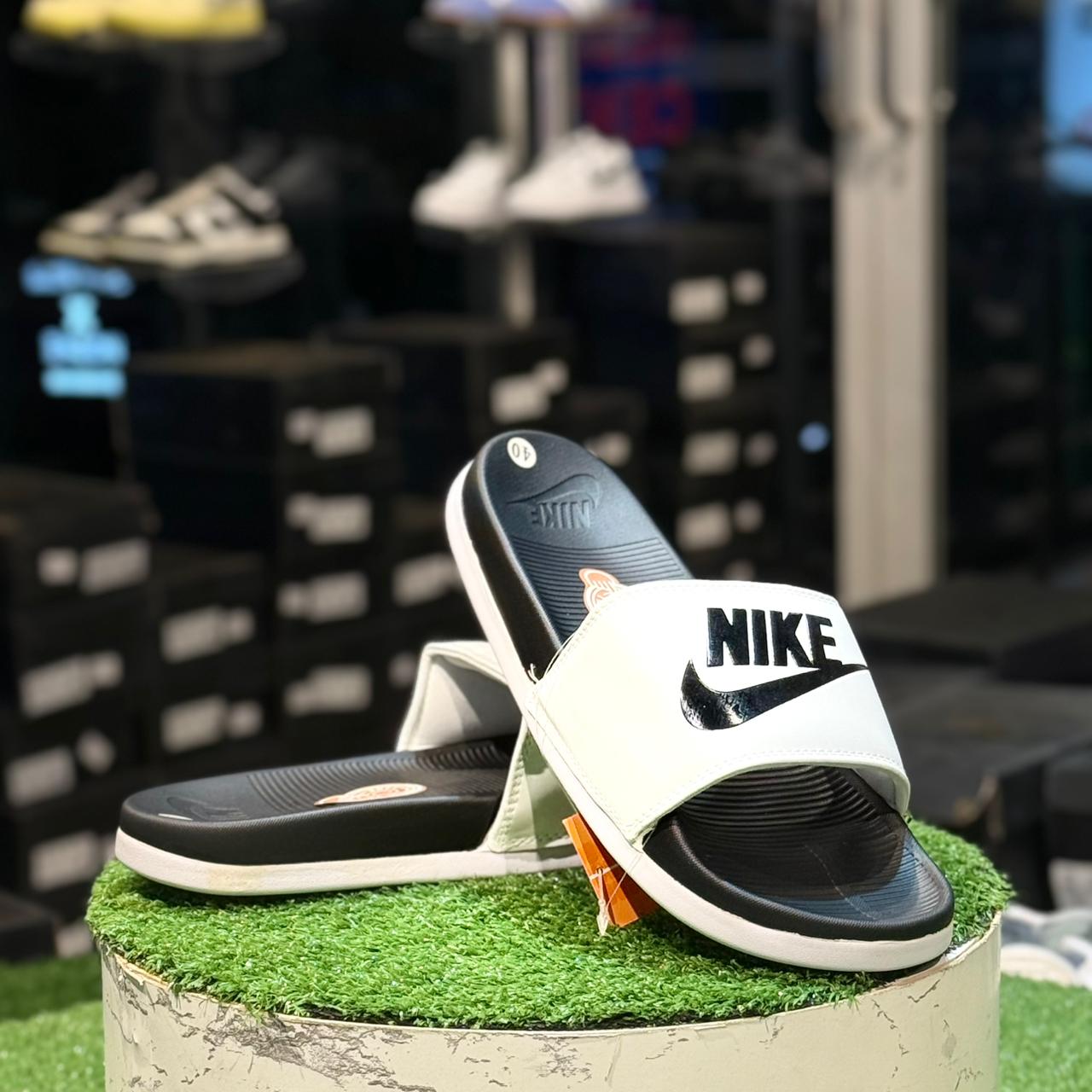 Nike Victori One Slide White 