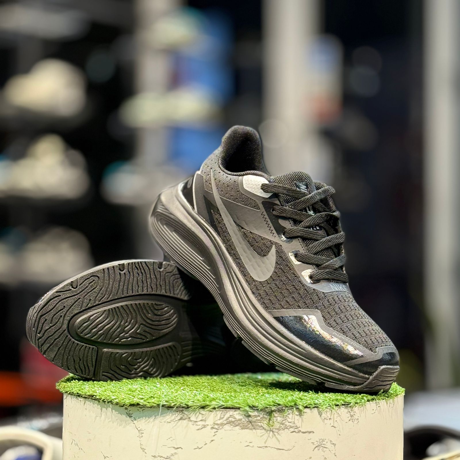 Nike Vomero 18 Running_Full black