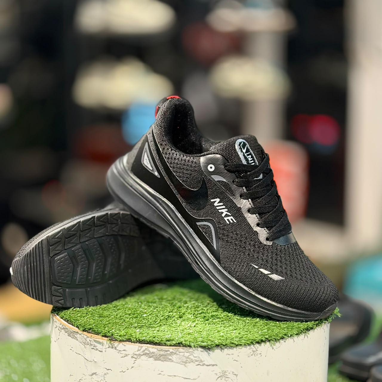 Nike Vomero 18 Running_Full black