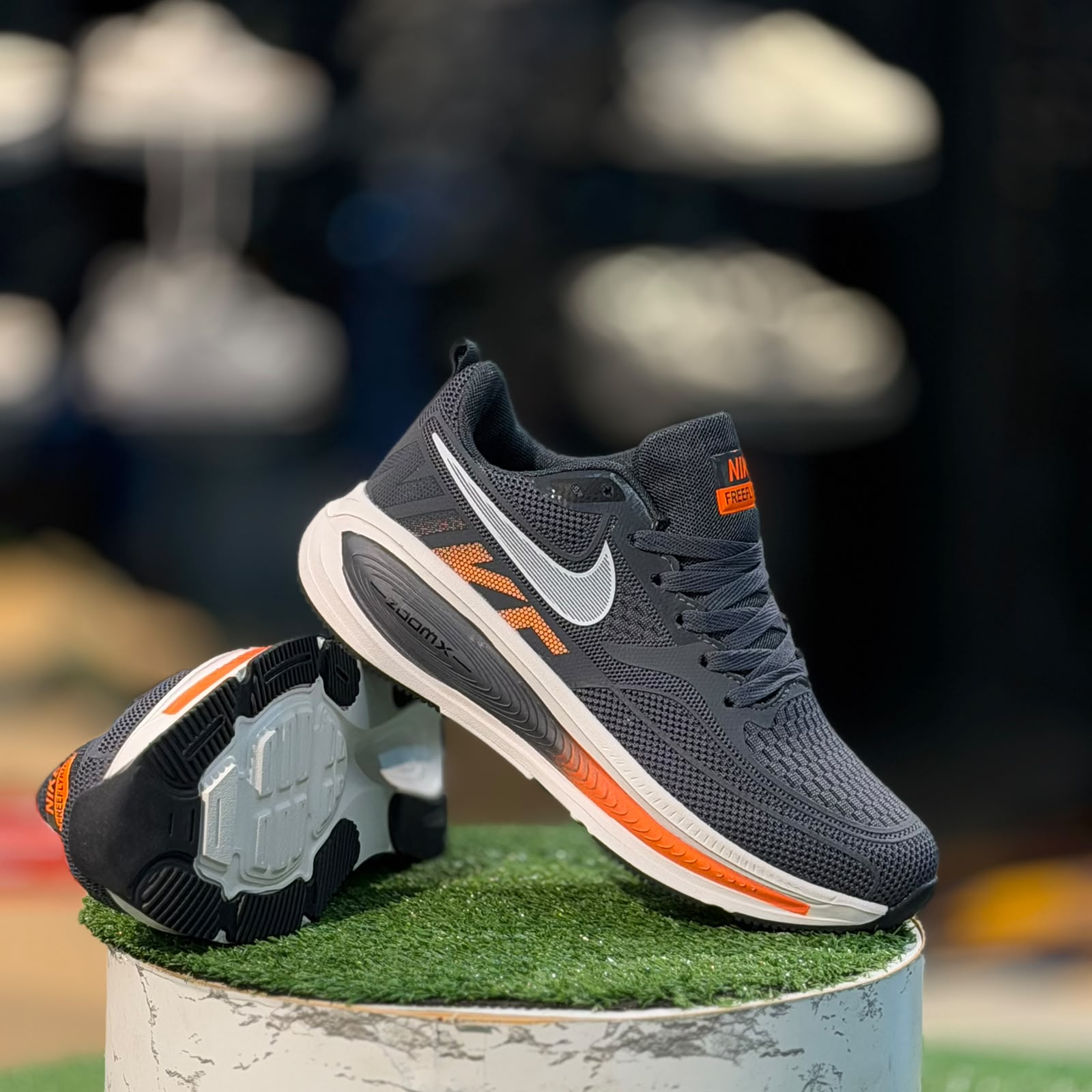Nike ZoomX Dark Grey N Orange Running