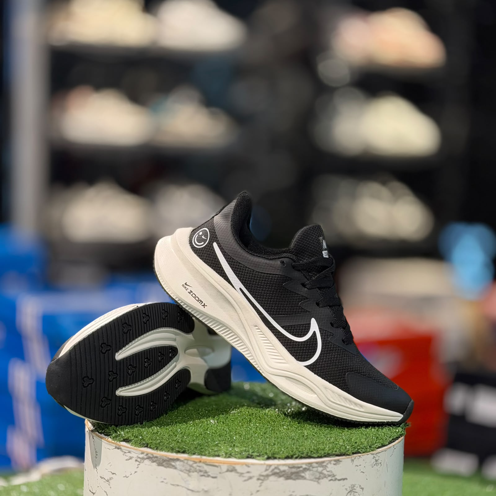 Nike ZoomX Running Black N White