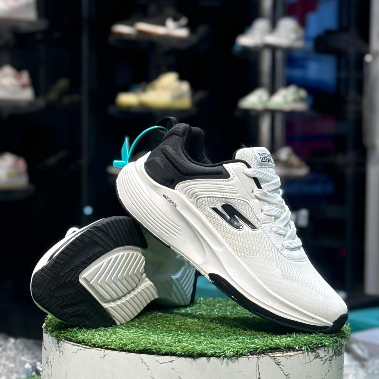 Skechers Go Run White & Black