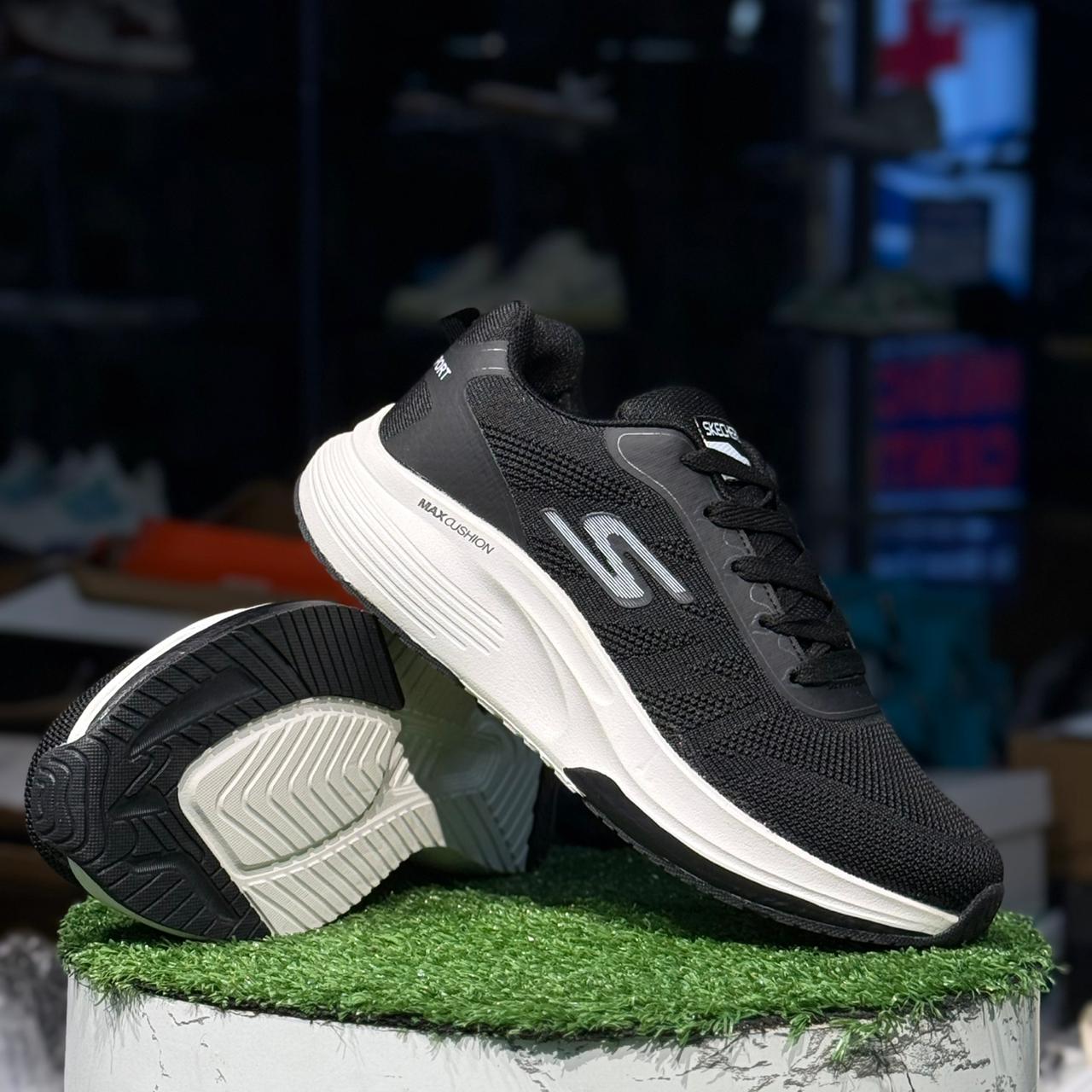 Sketchers Black