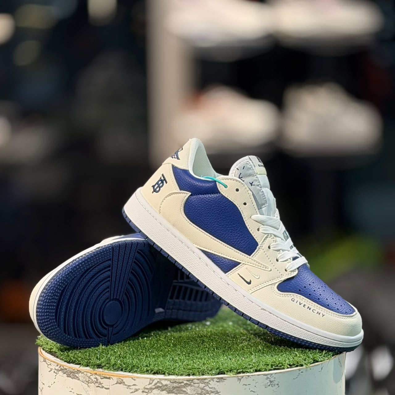 Travis Scott Blue N Cream 
