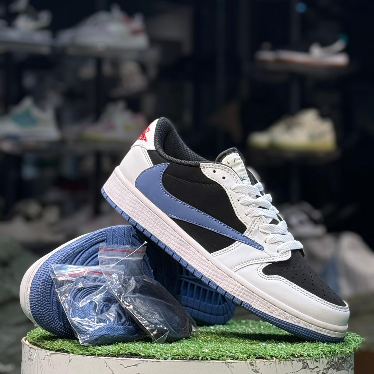 Travis Scott Low Navy N Sail