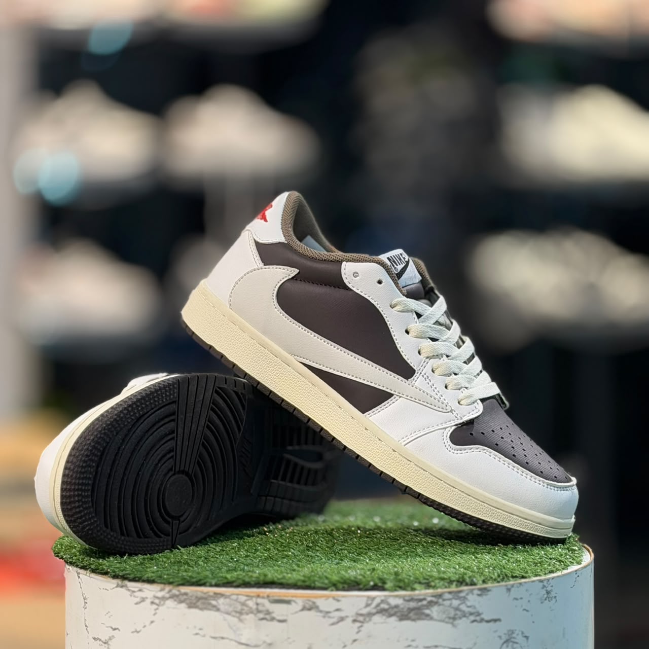 Travis Scott Reverse Mocha