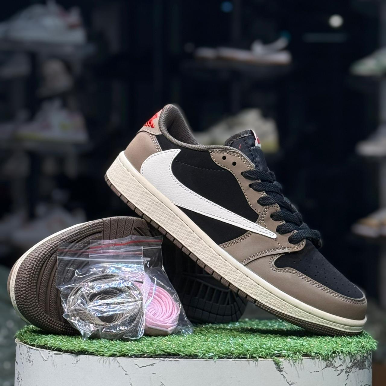 Travis Scott  Mocha Plus