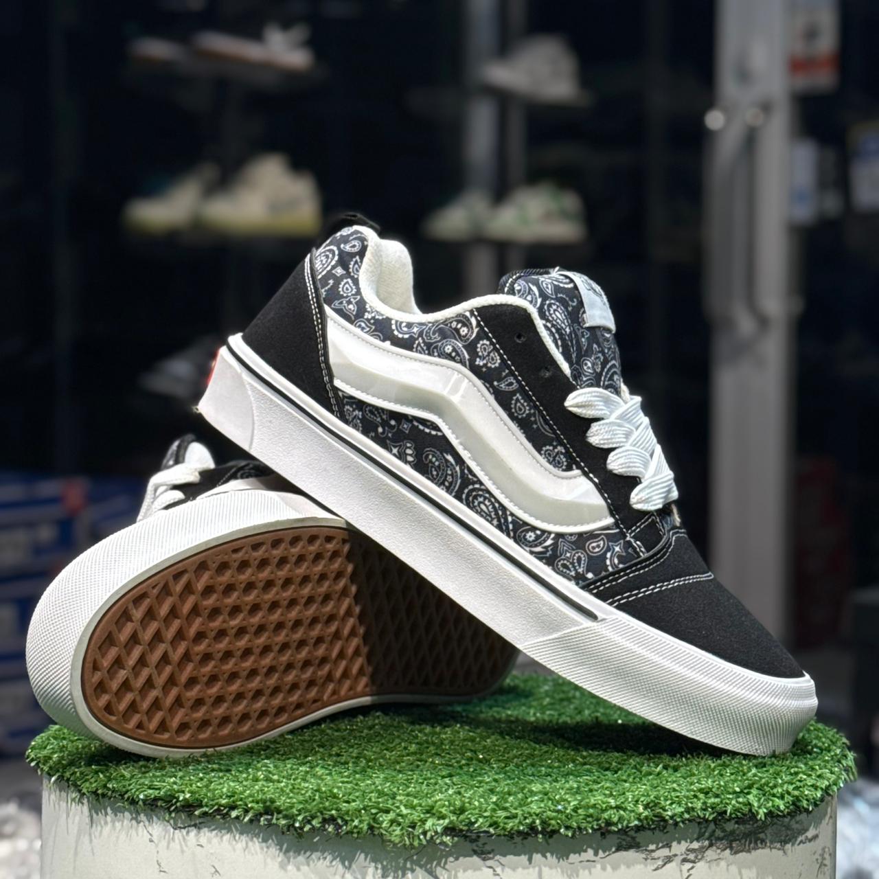 Vans Knu Skool Bandana Black