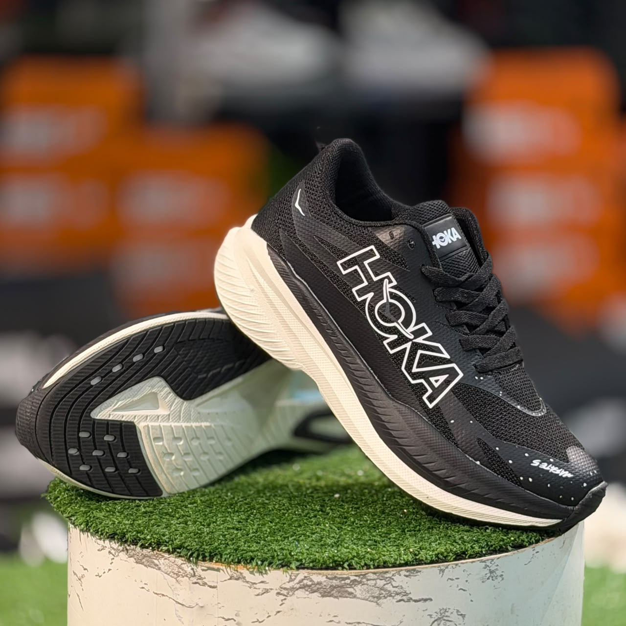  HOKA Bondi 9 Varsity Black & White Running