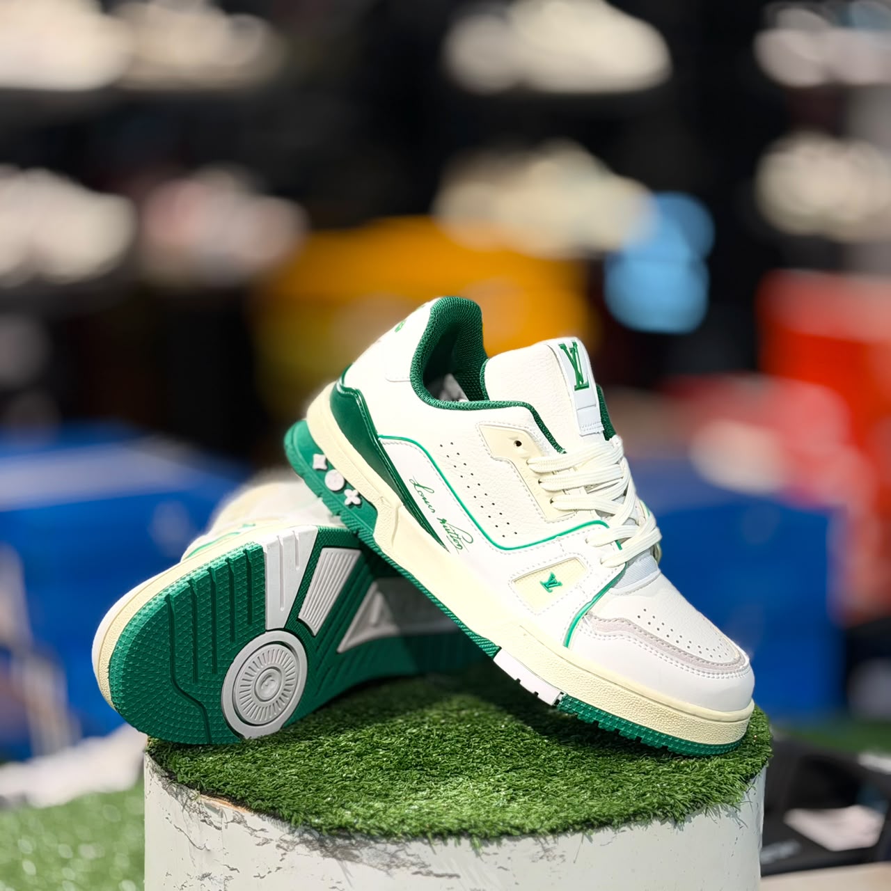  Louis Vuitton White N Green
